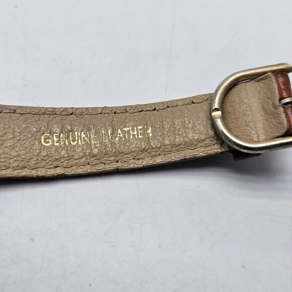 Vintage Guess Womens Watch With Brown Leather Strap Gold-Tone Case - Picture 4 of 7